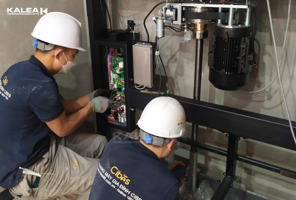 Quá trình lắp đặt thang máy trục vít diễn ra nhanh chóng chỉ từ 7-10 ngày 
