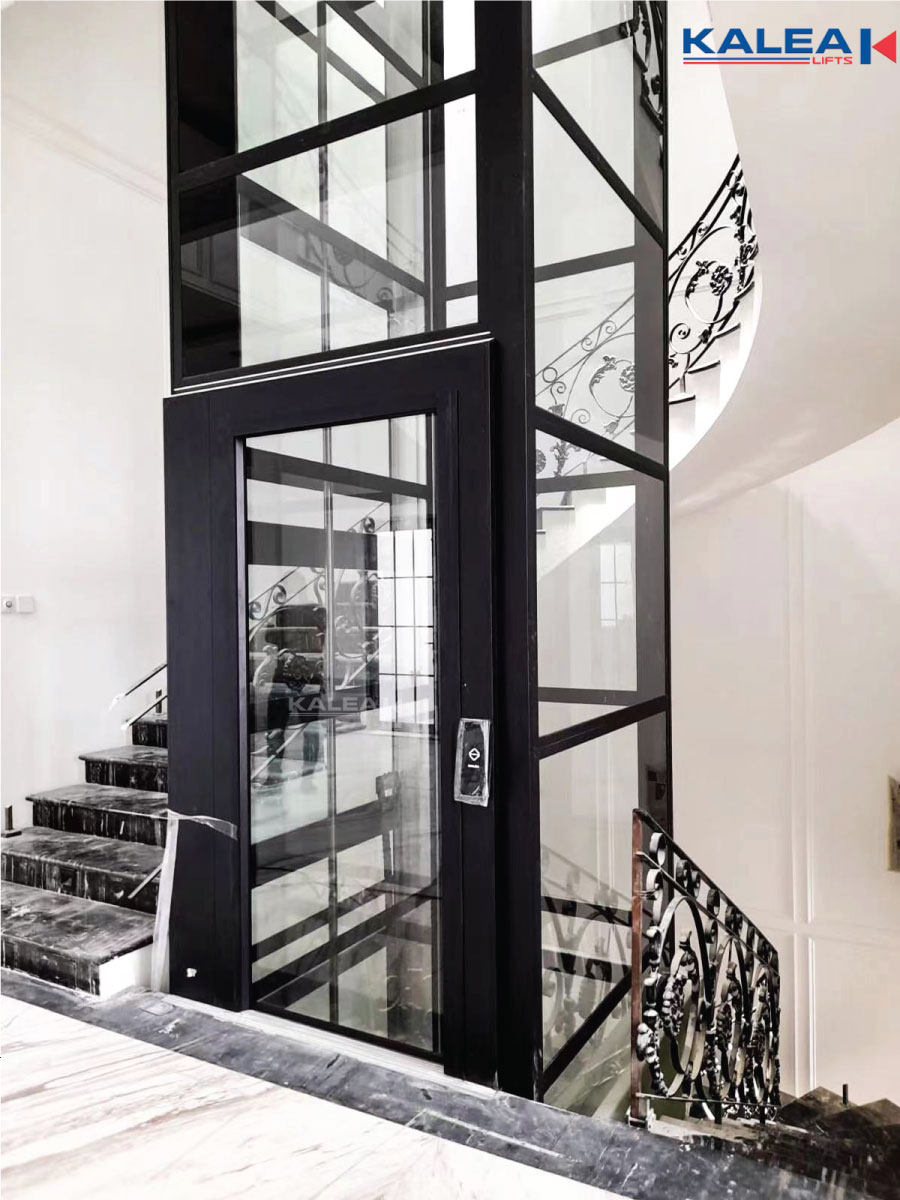 Tại mỗi tầng - điểm dừng của thang máy có thể thiết kế cửa riêng theo nhu cầu khách hàng.