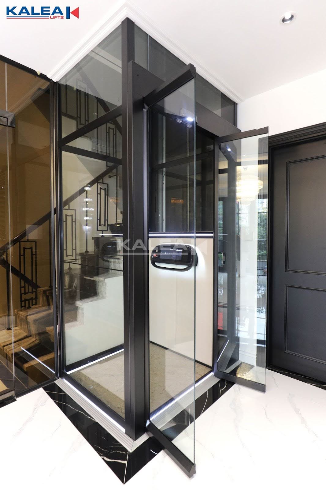 Chỉ một số công trình nhà cải tạo nhất định mới có thể lắp được thang máy cạnh thang bộ
