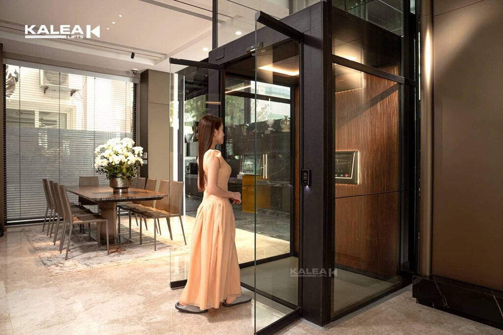 Thang máy gia đình Kalea lắp đặt trong nhà ở thuận tiện cho sinh hoạt hằng ngày