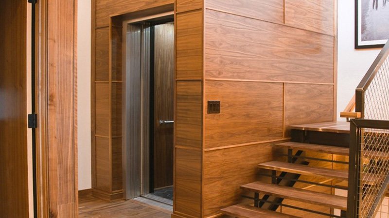 Thang máy ốp gỗ là xu hướng thiết kế thang máy hiện nay, đem lại cảm giác ấm cúng và lôi cuốn cho ngôi nhà của bạn