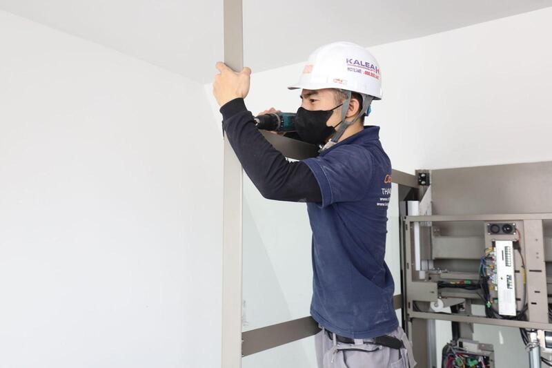 Gia chủ có thể liên hệ với đơn vị lắp đặt thang máy đến tận nhà để xem xét không gian và tham khảo giải pháp lắp thang máy tốt nhất.