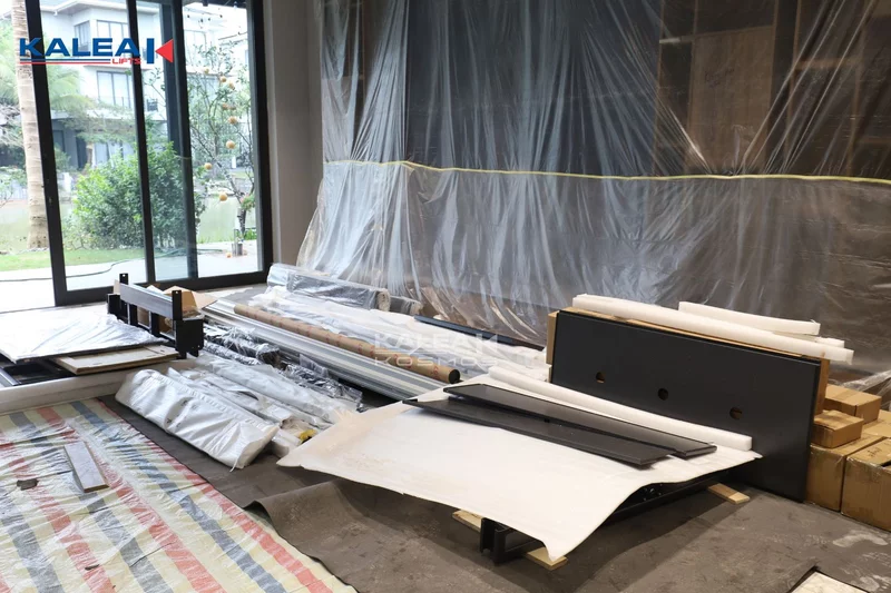 Công tác đảm bảo an toàn thi công được thực hiện.