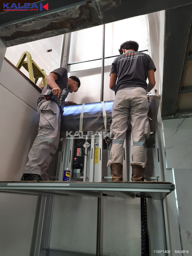 Chi phí bảo trì thang máy sẽ tùy thuộc vào loại thang máy bạn đang sử dụng, gói dịch vụ bảo trì bạn lựa chọn và phụ thuộc vào cả đơn vị cung cấp dịch vụ đó