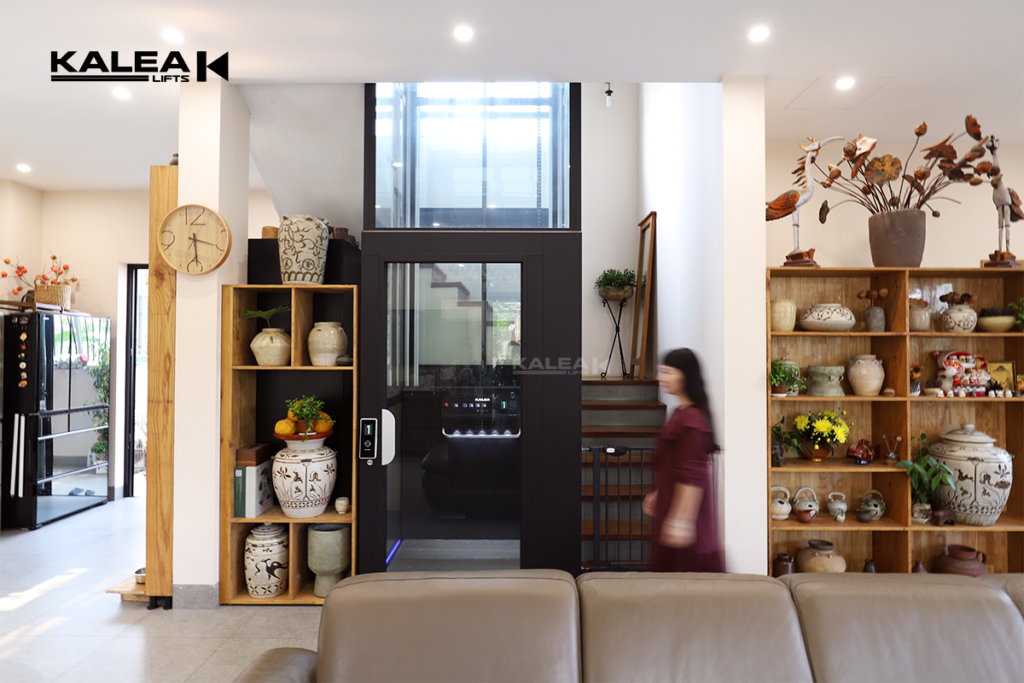 Thang máy kính Kalea giúp không gian sống tràn ngập ánh sáng