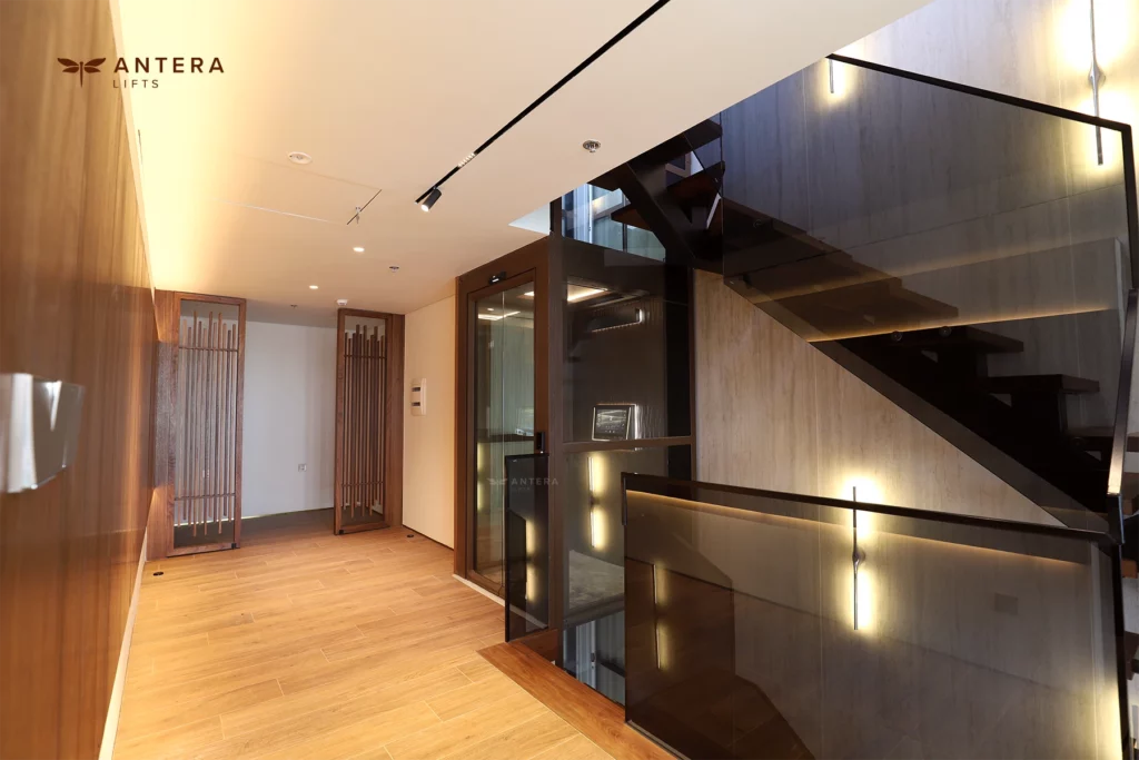 Thang máy nhập khẩu Antera lắp đặt tại căn penthouse trong 7 ngày