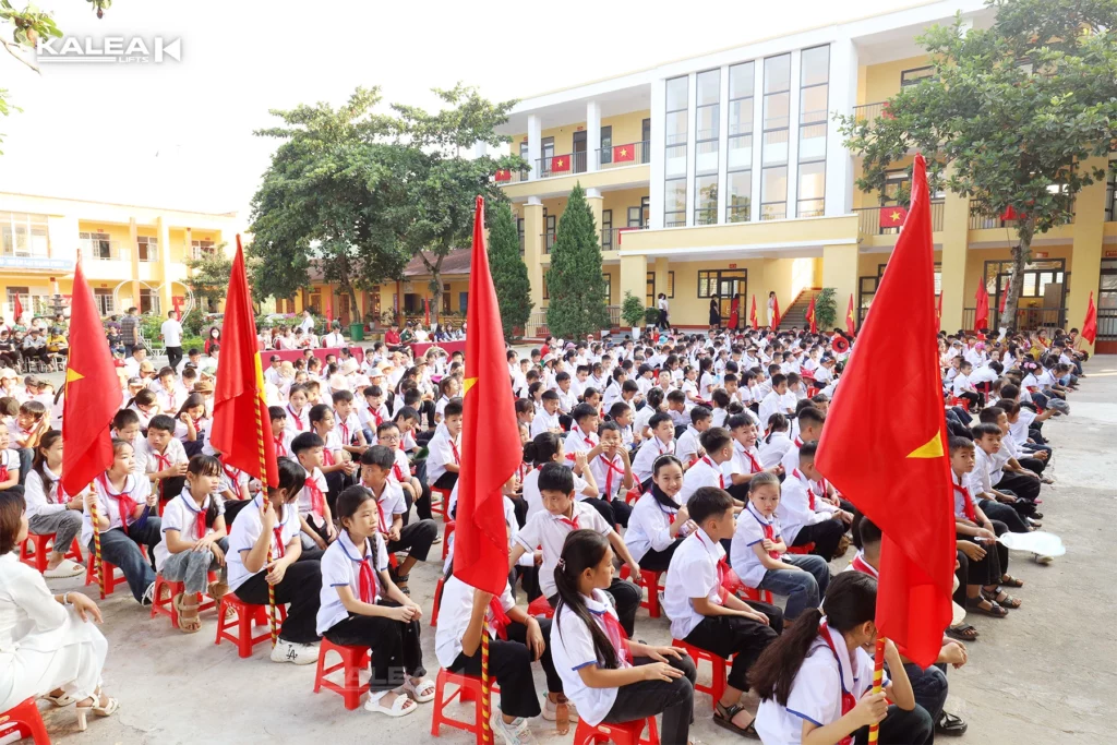 Toàn cảnh lễ khai giảng năm học mới 2025 tại Trường Tiểu học Yên Thái
