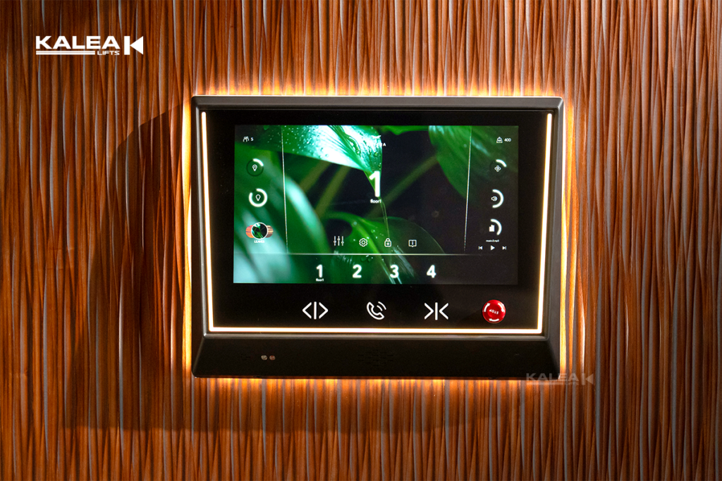 Hệ thống đèn thang có thể tùy chỉnh màu sắc và độ sáng theo mong muốn của khách hàng