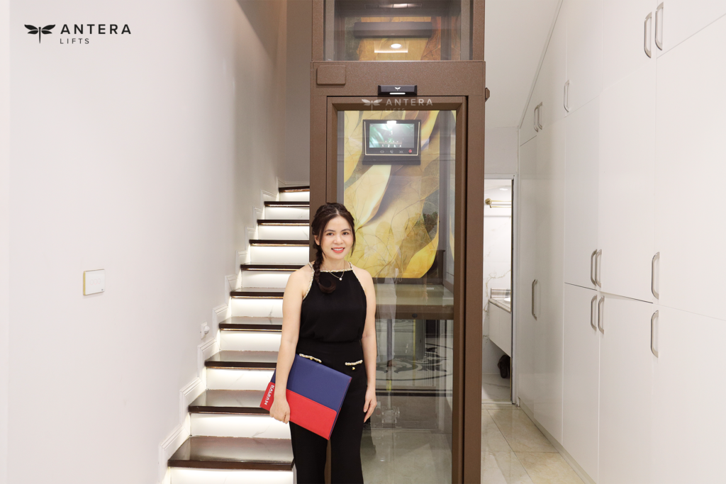 Chị Hằng đã tin tưởng lựa chọn thang máy mini Kalea để lắp đặt cho ngôi nhà của mình Chị Hằng đã tin tưởng lựa chọn thang máy mini Kalea để lắp đặt cho ngôi nhà của mình