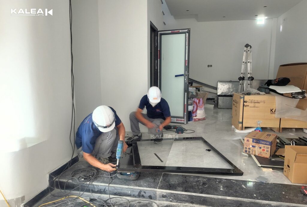 Thi công đế hố pít cho thang máy gia đình Kalea