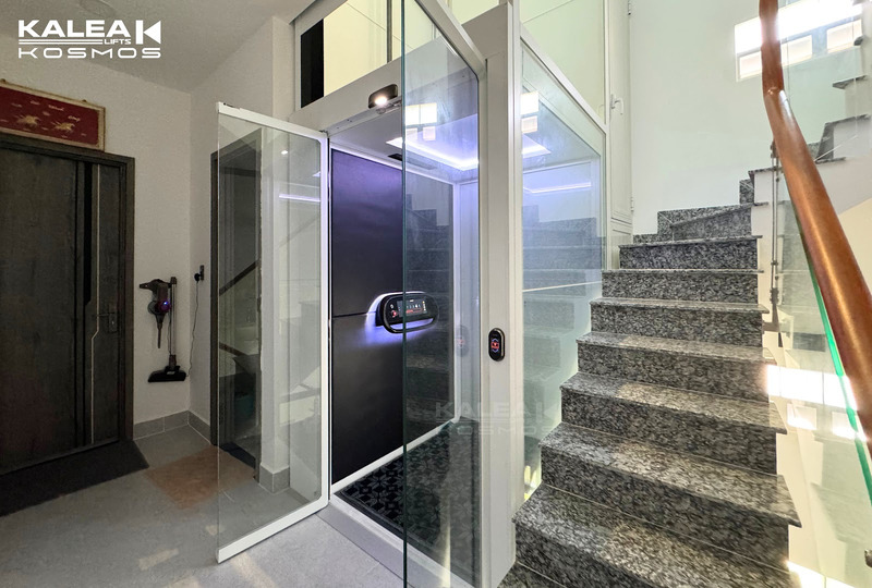 Thang máy có cửa mở 2 cánh của Kalea phù hợp với không gian nhà ở, biệt thự