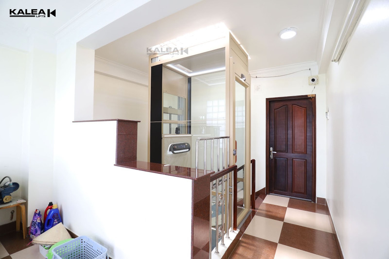 Kosmos X50 Premium thu hút gia chủ với bảng điều khiển họa tiết vân đá độc đáo, vách cabin cao cấp từ thương hiệu Len-tex cùng 4 tùy chọn kết cấu mặt sàn thanh lịch