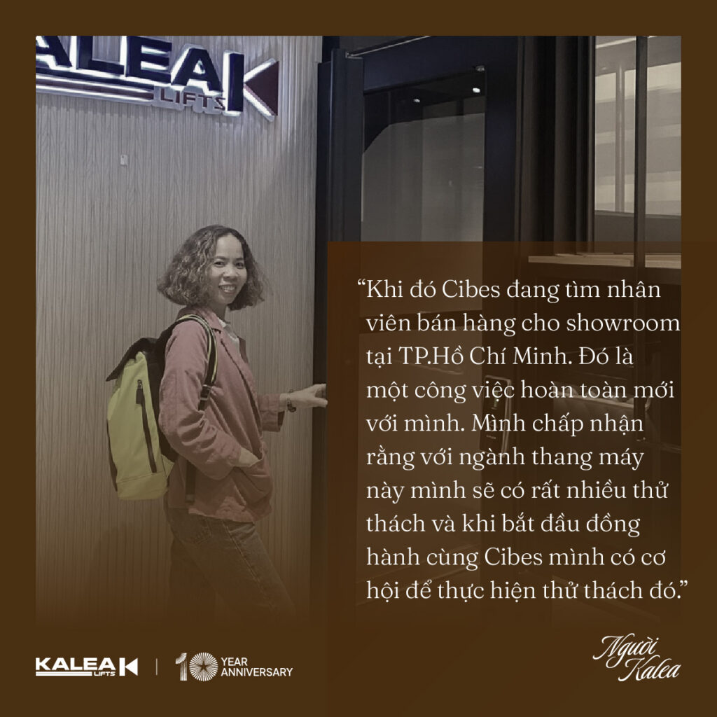 Chị Kim Cương tại showroom thang máy gia đình Kalea Lifts